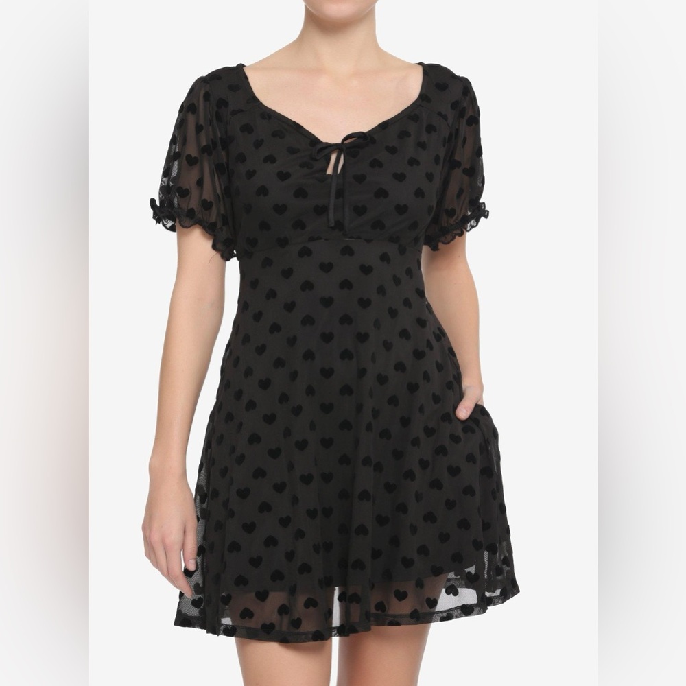 Hot Topic - Black Flocked Heart Babydoll Dress